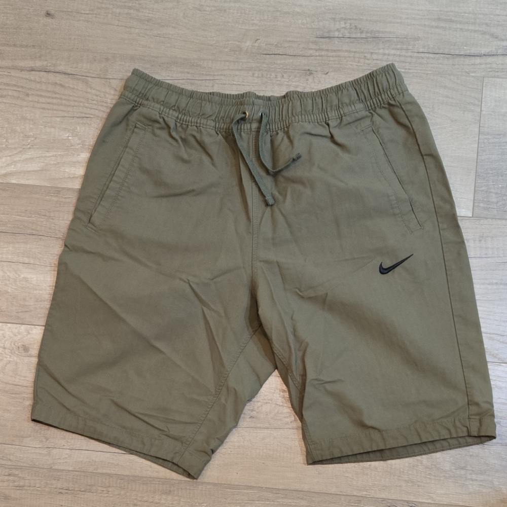 Nike Men's Khaki Athletic Shorts